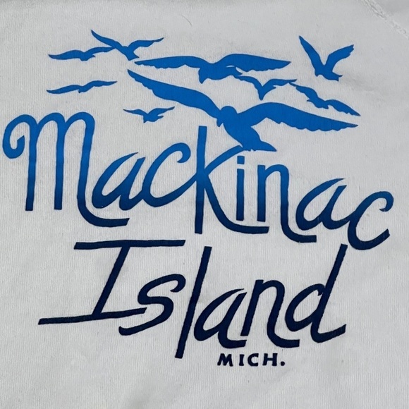 Vintage 1980s Mackinac Island, Michigan 1980s Crewneck Pullover Sweatshirt - Picture 3 of 4